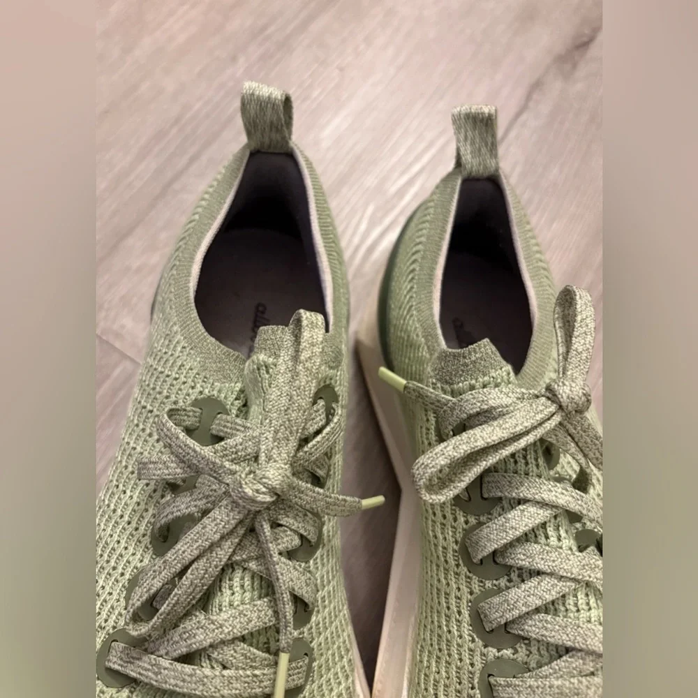 Women’s Size 9.5 Light Green Allbirds Tree Flyer TF‎ 9.92 Running Shoes